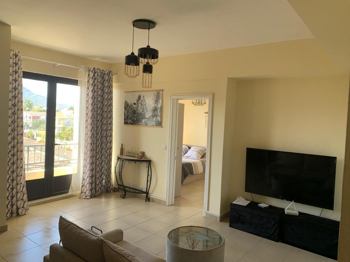 Modern Apartment Close To Flic En Flac Beach Екстер'єр фото